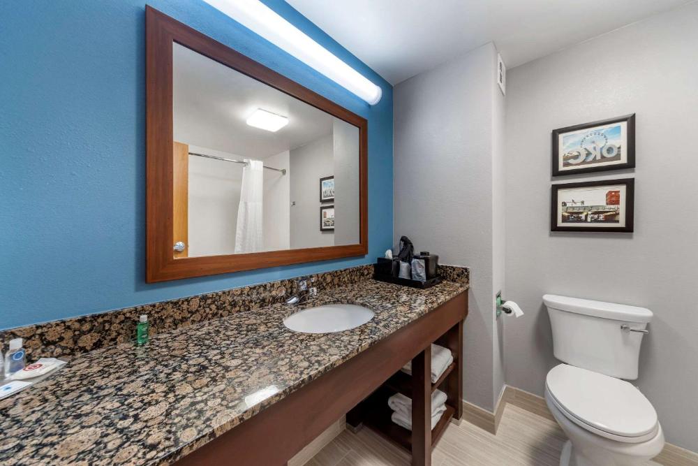 King Suite interior